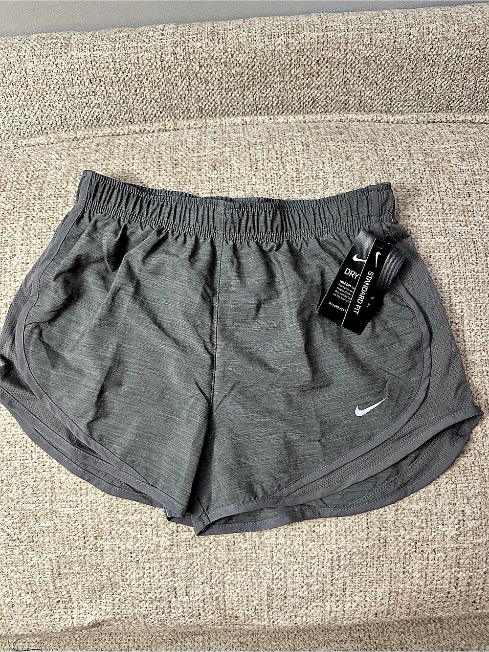 Nike Dri-FIT Tempo Running Shorts Gray Small